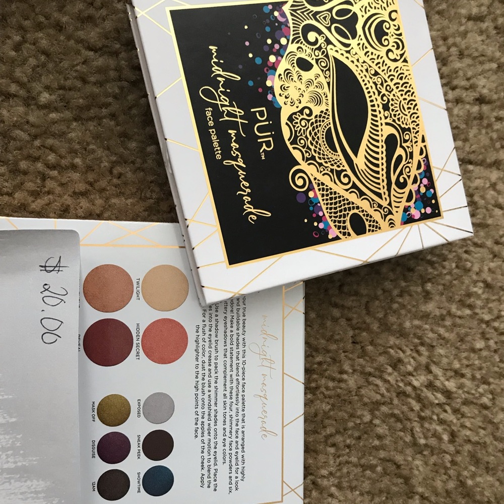 Makeup - Picture 2 of 3